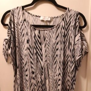 Calvin Klein Sz. M Cold shoulder short dress